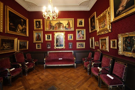 photo of the art gallery of Chantilly is one of the largest in France.