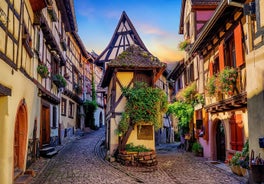 Viagem diurna a Alsácia saindo de Estrasburgo: Colmar, Eguisheim, Riquewihr e castelo High Koenigsbourg