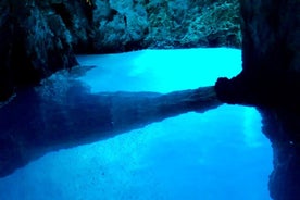 Visite de la grotte bleue et des cinq îles