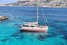 Marseille: Calanques Catamaran Cruise, Picnic, & Snorkeling