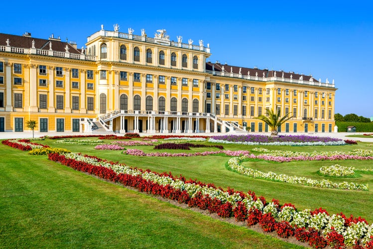 Schönbrunn Palace 2.jpg