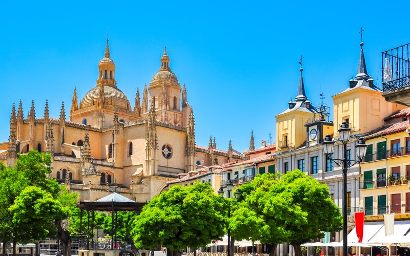 photo of view of Plaza Mayor, Segovia, Spain.