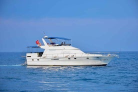 Antalya: Private Yacht Tour with 3 Swim Stops and a Meal