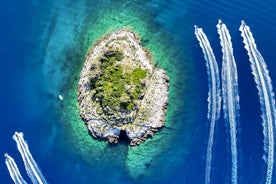 Tour privato di mezza giornata del fiordo di Lim e dell'isola rossa in motoscafo