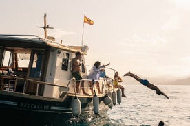 Tour in barca tradizionale a vela dal porto di Pollensa