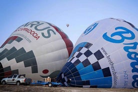Cappadocia: Sunrise Hot Air Balloon Flight in Göreme