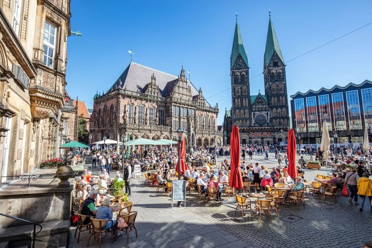 Photo of Bremen’s town hall, market square and St Peter’s Cathedral.Bremerhaven.