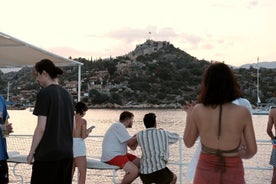 Kekova Daily Boat Tour with Immersive Historical Experiences