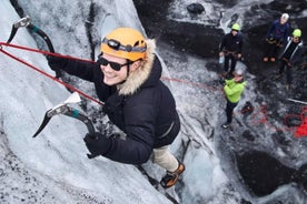 Isklatring på Sólheimajökull og brevandring