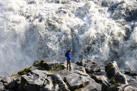 Akureyri North Iceland Cascadas y baños naturales Tour en grupo pequeño