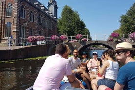 Leiden: Electric Boat Rental