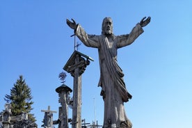 Tour condiviso di 5 ore alla Collina delle Croci da Riga