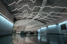 Balade artistique dans le métro souterrain avec un local à Stockholm