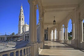 Lisbon: Fatima, Nazaré & Óbidos village - Guided Tour