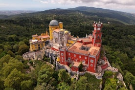 Sintra Small Group Tour från Lissabon: Pena Palace-biljett ingår