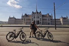 Budapest Private E-bike Tour with Bike Delivery