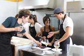 Degustação de vinhos e aula de culinária italiana na Toscana