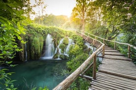 Gita di un giorno ai laghi di Plitvice con ingresso dall'Istria