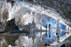 Postojna Cave & Predjama Castle - Liten gruppetur fra Trieste