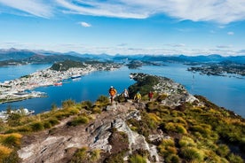 Kayak de mar y caminata en Ålesund