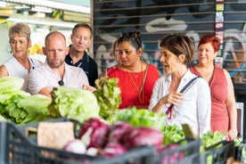 Cesarine: Markaðsferð og matreiðslunámskeið á heimili Local í Lucca