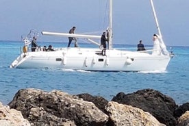 Single day Sail boat cruise with swimming, snorkeling, drinks and lunch