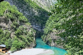 De Tirana/Durrës : excursion d'une journée à la rivière Shala et au lac Koman