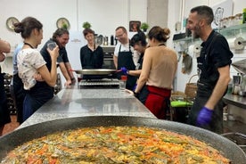 Aula de culinária de paella de legumes, tapas e visita ao mercado Ruzafa