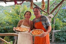 Lezione di pizza sorrentina con vino, limoncello e trasferimento inclusi