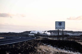 Reykjavik: Guided Tour to Volcano and Reykjanes Geopark