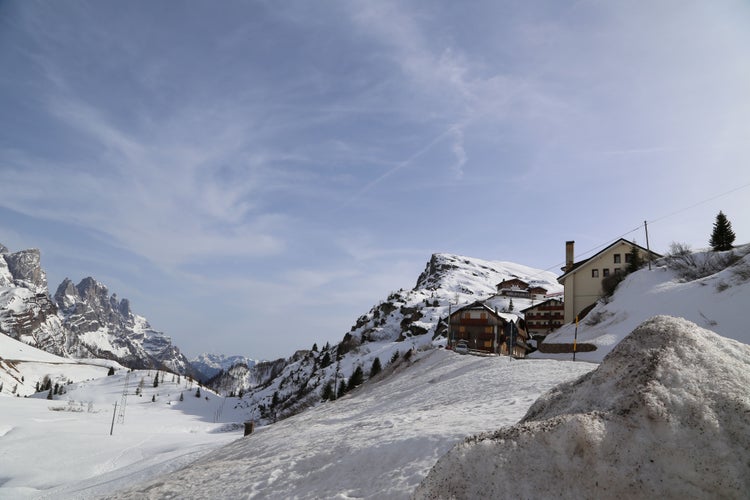 The Passo Rolle is an alpine pass that connects the Val di Primiero with the Val di Fiemme via the state road 50 connecting San. Martino di Castrozza with Bellamonte fraction of Predazzo.