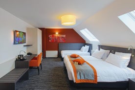 Orange Hotel