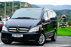 Tiflis nach Eriwan. Privater Transfer mit 3 Touristenstopps