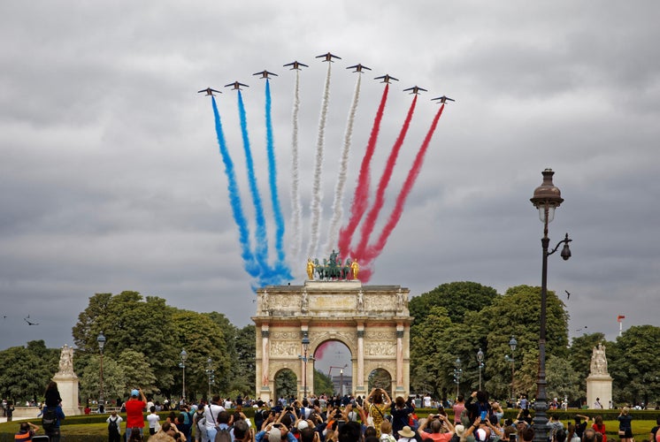 Airplane parade (patrouille de France) during national day in Paris.jpg