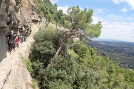 Ferrata de Centelles通りでのクライミングアドベンチャー