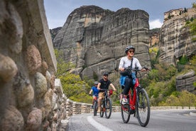 Destaques matinais da excursão de 4 horas em Meteora na bicicleta elétrica