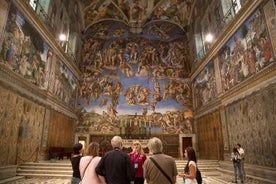 Visite en petit groupe avec accès de bonne heure aux musées du Vatican, à la basilique Saint-Pierre et à la chapelle Sixtine