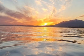 Marbella Puerto Banus Zonsondergang vanaf zeilboot met drankjes