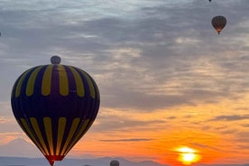 Cappadocia: Goreme Sunrise Hot Air Balloon Flight Experience