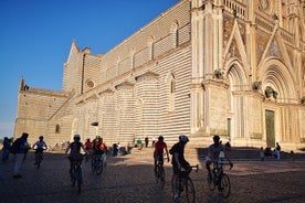 Orvieto en soirée: visite en petit groupe en vélo électrique avec dîner