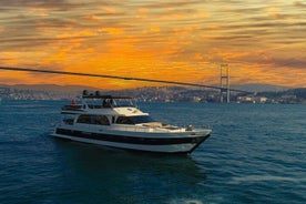 Crociera Golden Sunset su yacht di lusso nel Bosforo di Istanbul