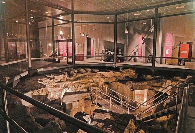 Hal_Saflieni_Hypogeum_–_Upper_Level.jpg