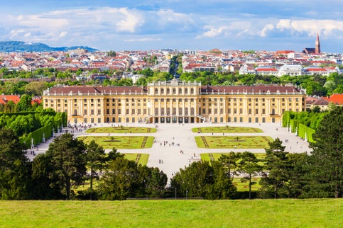 Schönbrunn Palace travel guide