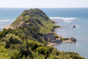 Rodoni Castle ruins