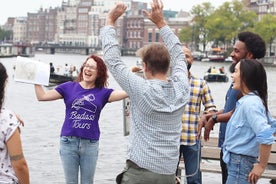 Small-Group Women's History Tour in Amsterdam