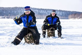 Gita di pesca sul ghiaccio a Rovaniemi