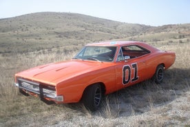 Sessão de fotos com o lendário General Lee Movie Car em Atenas, Grécia