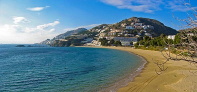 Photo of Platja De l'Almadrava in Roses on Cape Creus Catalonia, Spain.