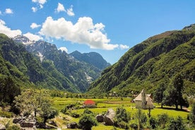 Explora Theth y camina hasta el Ojo Azul desde Tirana y Durres