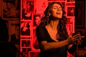 Experiencia de fado en Lisboa: recorrido a pie, cena y espectáculo de música en vivo